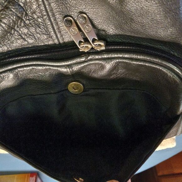 Black Leather Shoulder bag - Picture 7 of 11